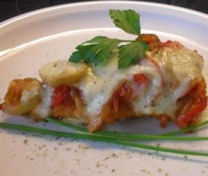 Запеченные куриные грудки с помидорами и курагой