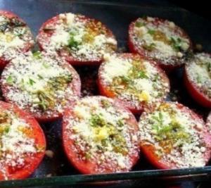 Запеченные томаты с сыром