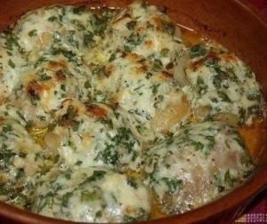 Картошка, запеченная в чесночном масле