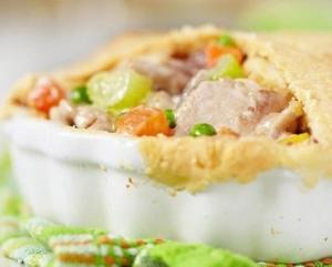 Куриный пирог с овощной смесью
