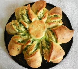 Пирог с сыром и зеленью