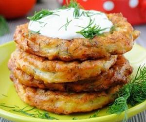 Постные овощные оладьи с капустой и луком