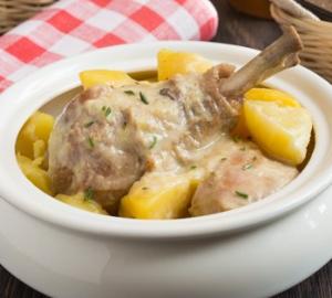 Рагу из курицы в сметане