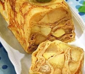 Блинный пирог с яблоками