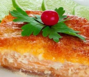 Горбуша, запеченная с сыром