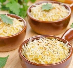 Запеканка с курицей под пюре из цветной капусты