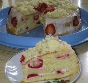 Легкий и вкусный торт "Клубничка"
