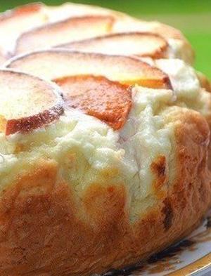 Пирог с творожно-персиковой начинкой