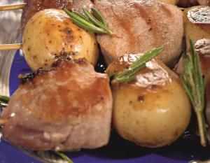 Шашлыки из свинины и картофеля
