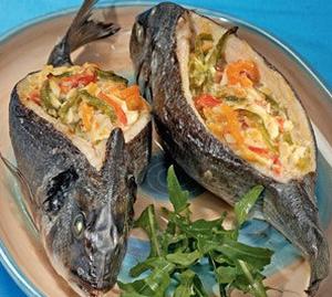 Дорадо с начинкой из сладкого перца