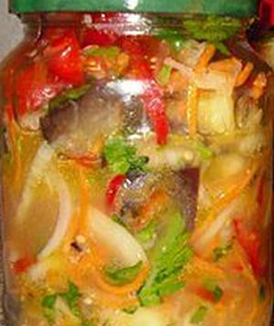 Салат закуска с баклажанами и свежими овощами на зиму