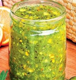 Сырое варенье из крыжовника с лимоном