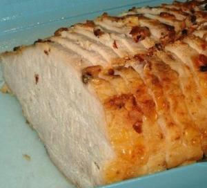 Запеченное мясо с корицей и приправами