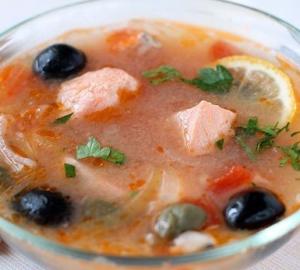 Рыбная солянка с семгой