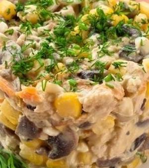 Салат с шампиньонами и кукурузой