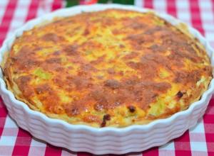 Киш с курицей и кабачком
