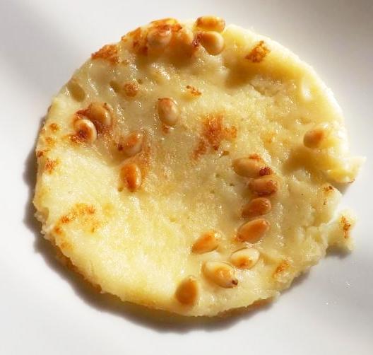 Рецепт пшеничных блинчиков с кедровыми орешками