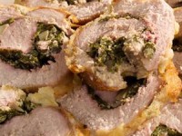 Мясные рулеты с грибами и сыром