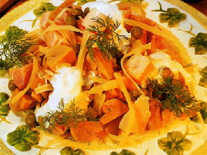 Салат из курицы с сыром и грибами