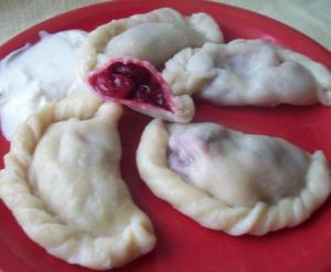 Вареники с вишней