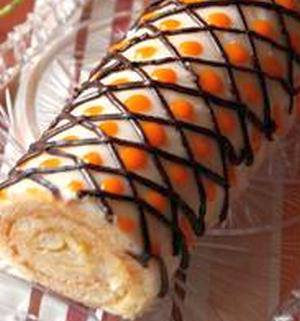 Рулет с лимоном и лимонной глазурью